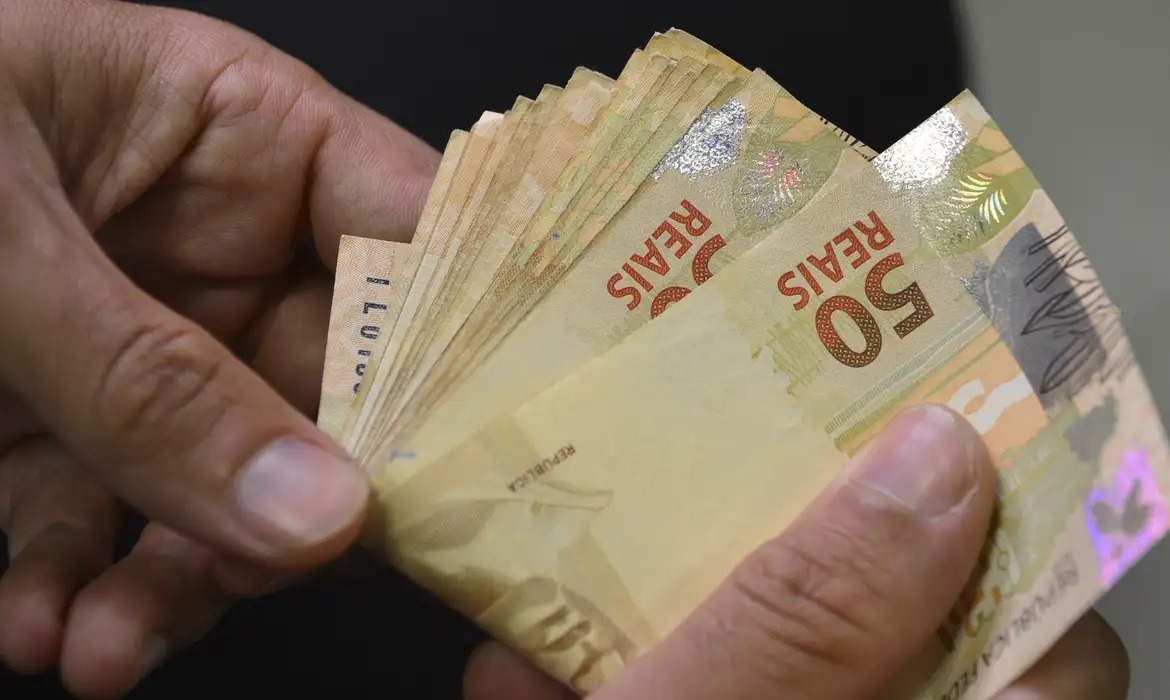 Dinheiro esquecido chega a quase R$ 8 bilhões no serviço de devolução do BC