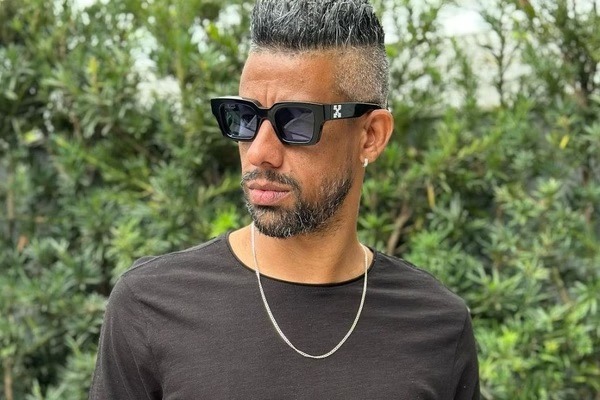 Ex-jogador do Flamengo pode ser despejado de mansão, diz colunista