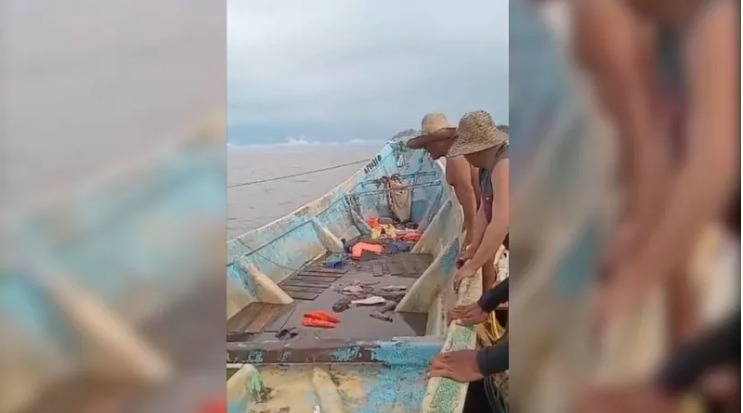 VÍDEO: Barco à deriva com 20 corpos em estado de decomposição é encontrado no Pará