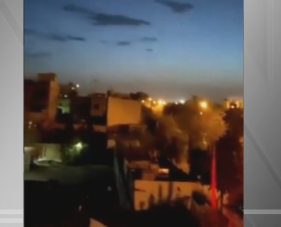 Mísseis israelenses atingem o Irã, diz TV