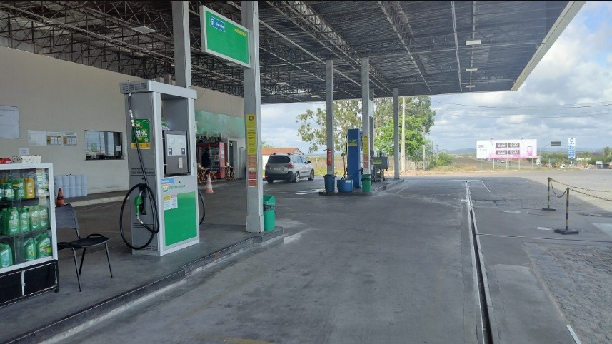 Pesquisa de preço de combustível encontra reajuste de 0,52% no preço da gasolina comum em Natal