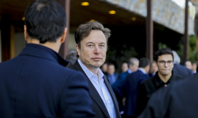 Elon Musk anuncia ajuda ao RS