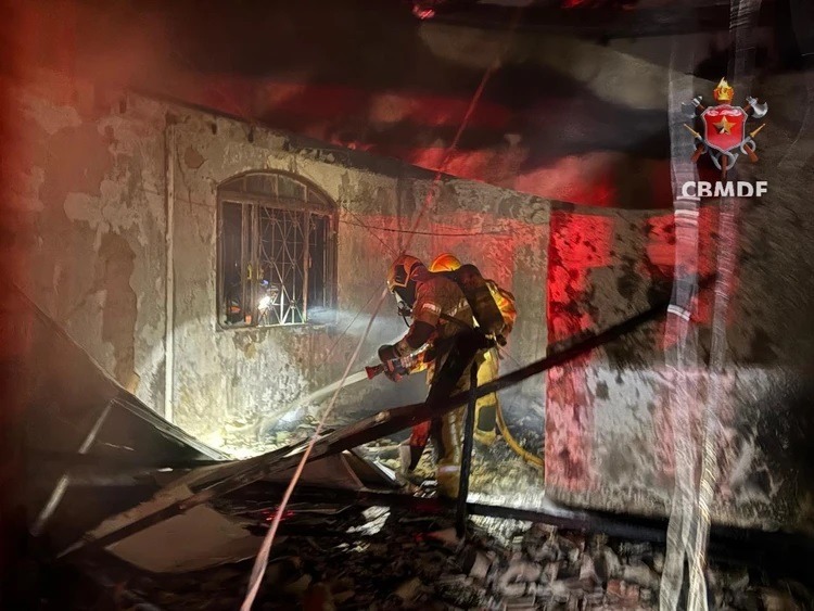 Incêndio em clínica de recuperação para dependentes químicos deixa 5 mortos