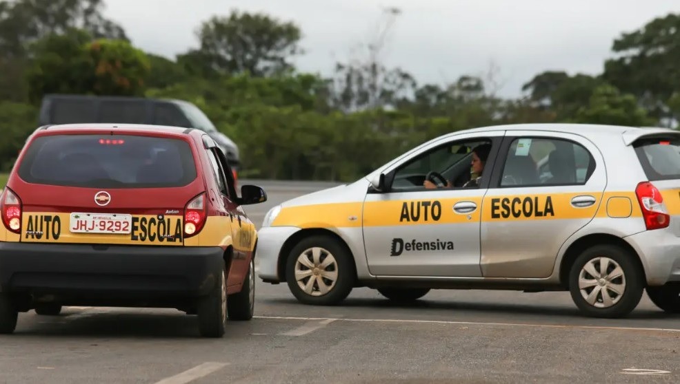 Governo federal apresenta proposta para fim da obrigatoriedade de autoescola