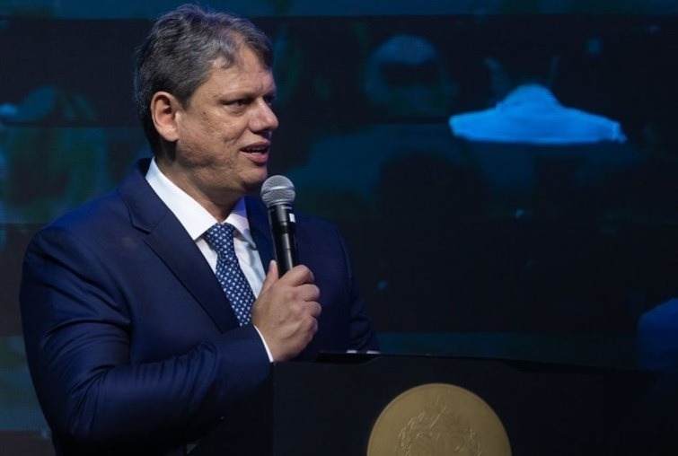 Tarcísio busca ministros do STF para discutir proposta sobre anistia a condenados do 8 de janeiro