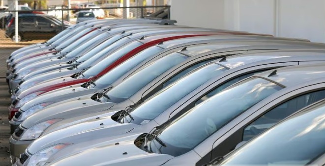 Após incentivo do governo federal, venda de carros cai 8,73%