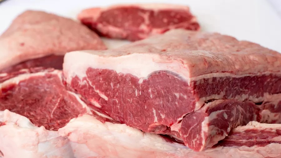 Do fígado ao filé-mignon: por que o preço da carne está em queda no Brasil?