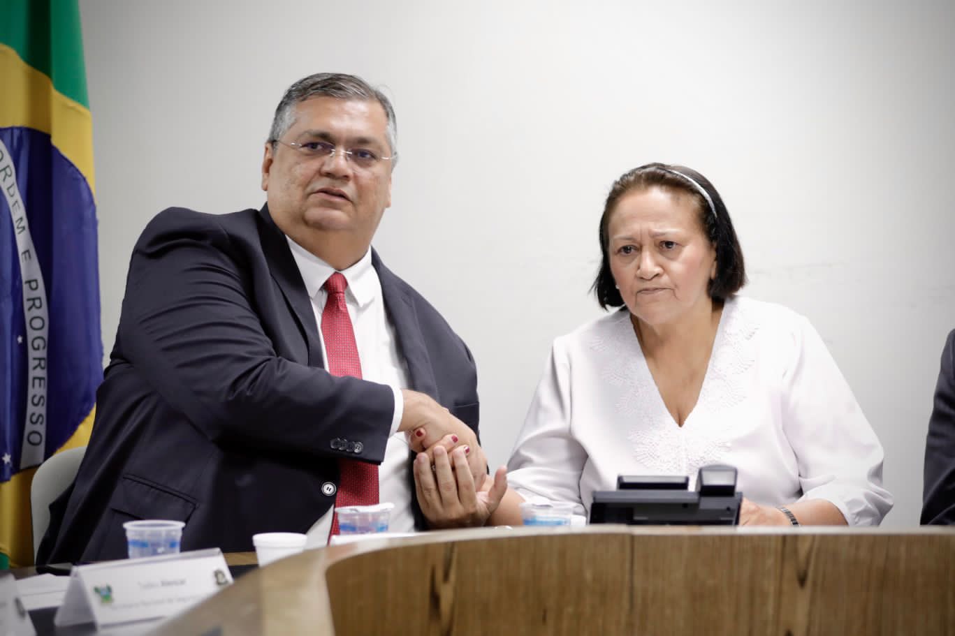 Fátima Bezerra ignora dama do tráfico no Planalto e sai em defesa de ministro