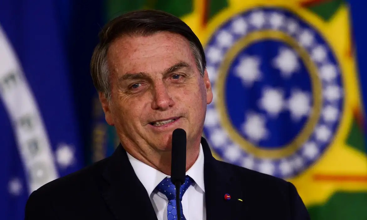 Bolsonaro pretende ir à posse de Javier Milei na Argentina