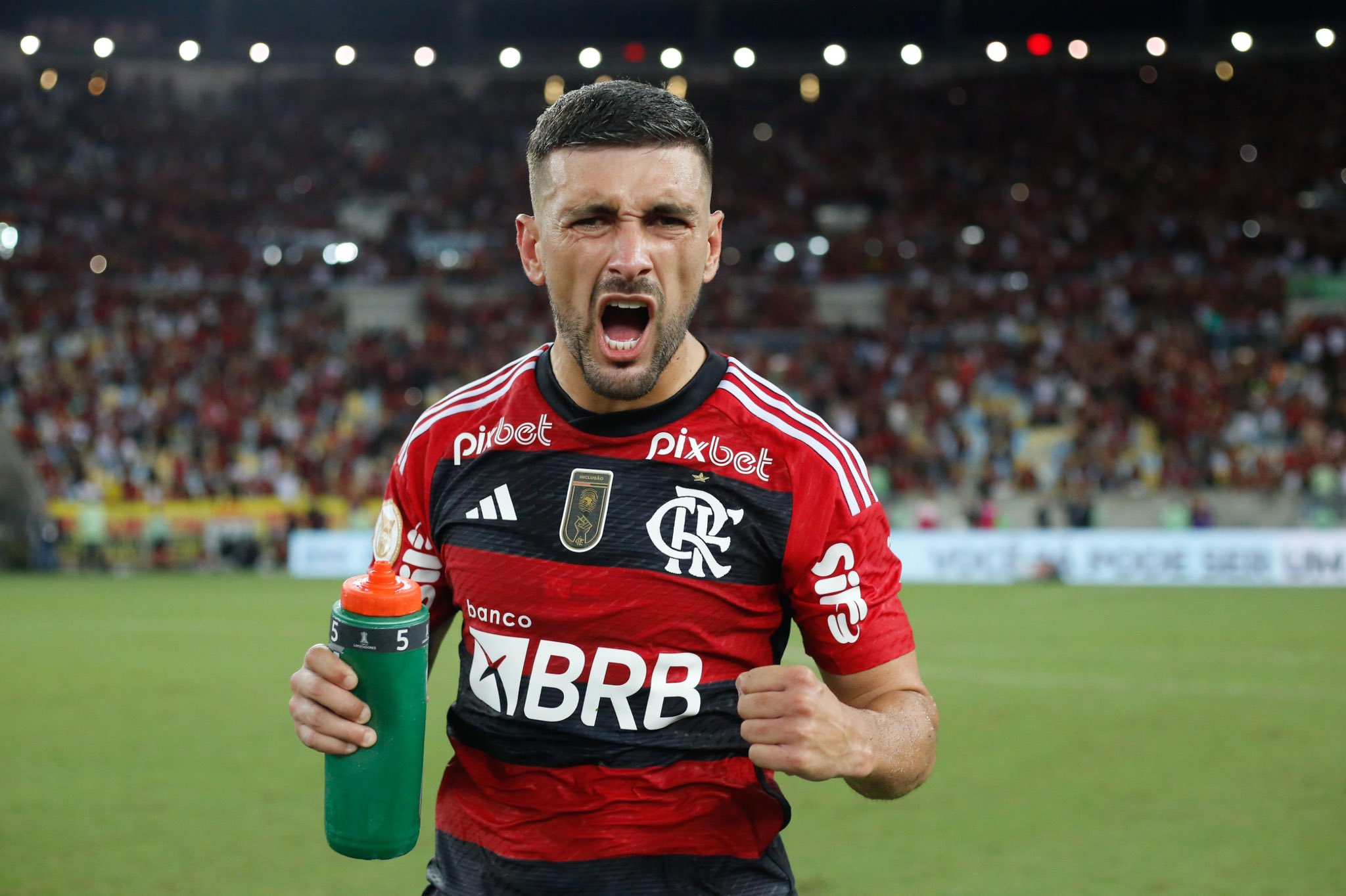 VÍDEO: Arrascaeta faz mágica, Flamengo vence Bragantino e agita Brasileirão de vez; veja melhores momentos