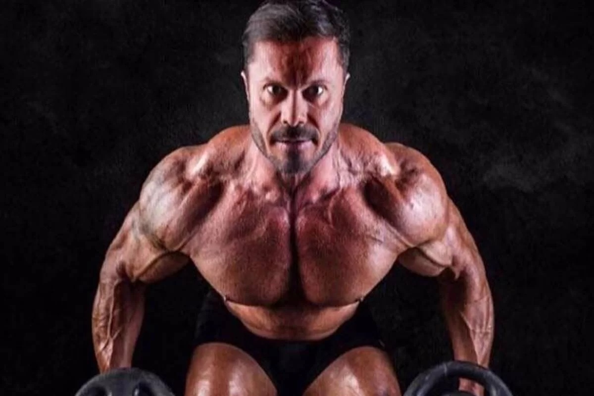 Influencer fitness Renato Cariani é alvo da PF por tráfico de drogas