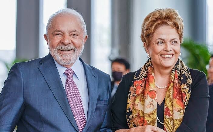 VÍDEO: Lula chama mulher que abordou Dilma Rousseff em voo de 'fascista'