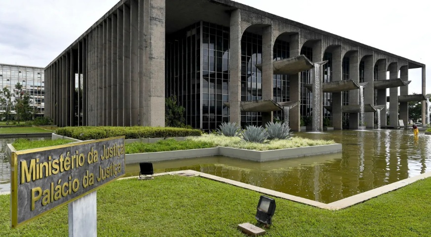 Empresas investigadas pela PF vencem licitação milionária do Ministério da Justiça