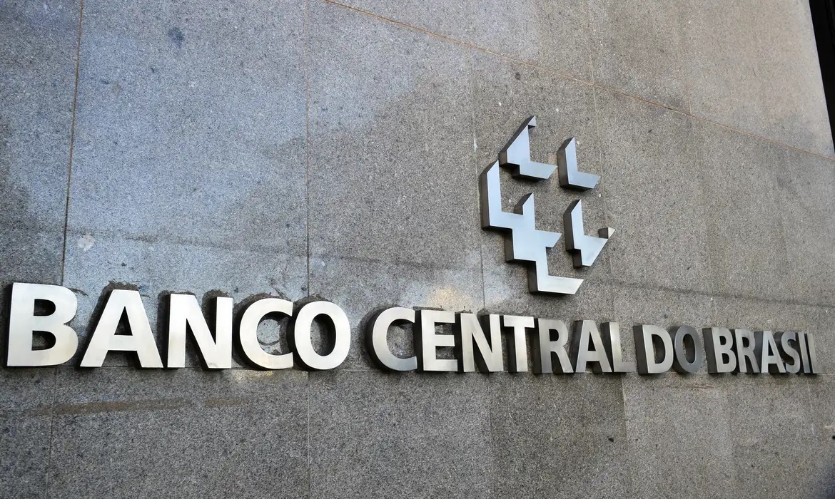 Funcionários do Banco Central aprovam greve geral no órgão
