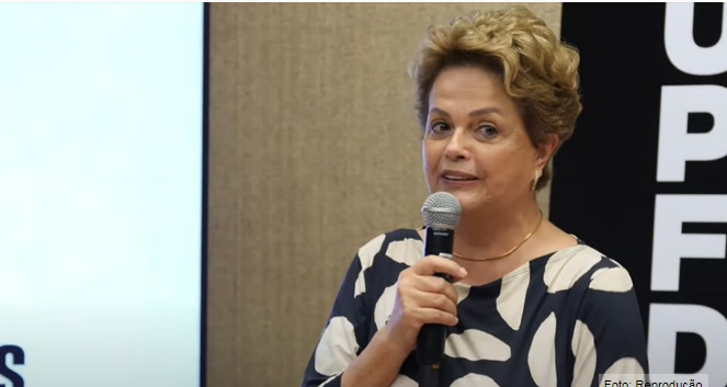 Ex-cabeleireira de Dilma ganha cargo na EBC com salário de R$ 11,2 mil