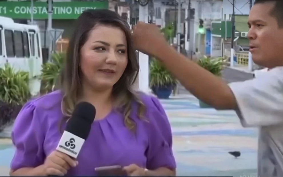 VÍDEO: Repórter da Globo leva soco durante transmissão ao vivo em jornal; assista