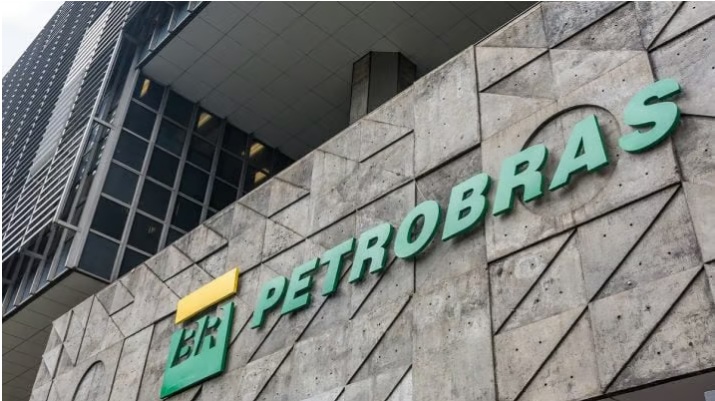 Petrobras vai voltar a investir R$ 8 bi em refinaria pivô da Lava Jato