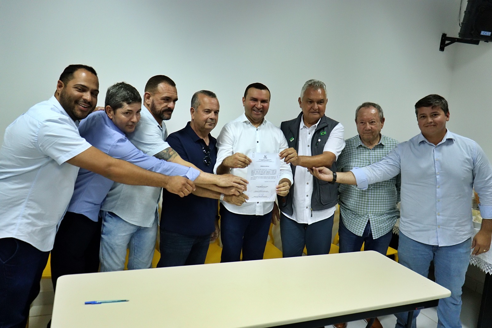 Ordem de serviço para pavimentação de ruas do Distrito Industrial, em Macaíba, é assinada nesta segunda