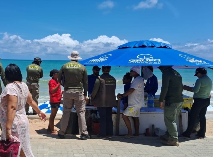 Operação Verão: Semurb notifica 20 quiosqueiros e locatários em Ponta Negra