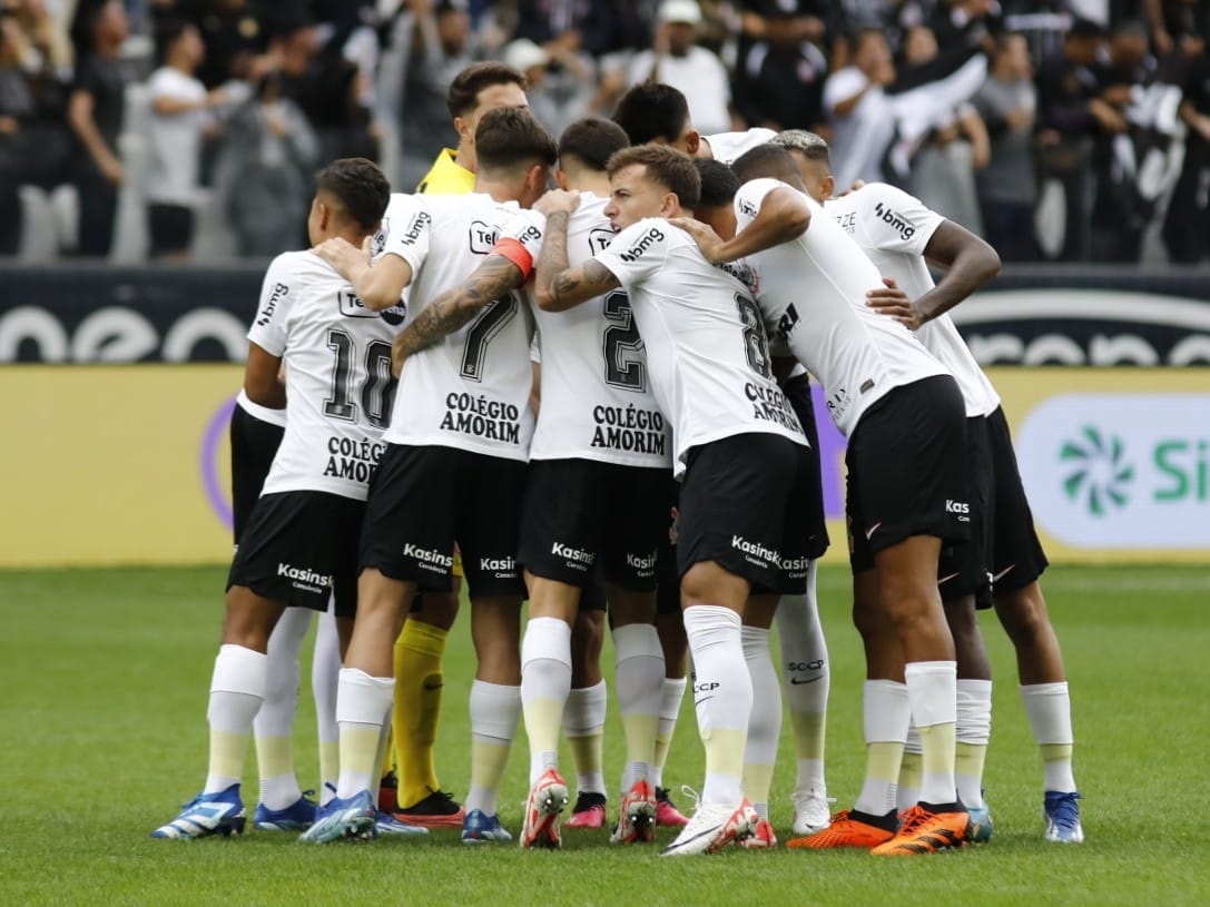 VÍDEO: Corinthians tem golaço salvador, bate Cruzeiro e conquista sua 11ª Copinha