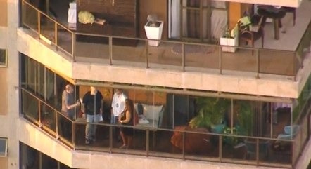 Criança morre após cair de terceiro andar de prédio 