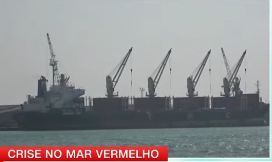 Rebeldes dispararam contra navio comercial que transportava milho do Brasil para o Irã, dizem EUA