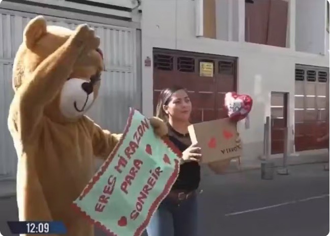 VÍDEO: Policial se veste de ursinho para prender suspeitos de tráfico