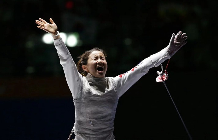 Medalhista olímpica descobre que namorado era mulher e golpista