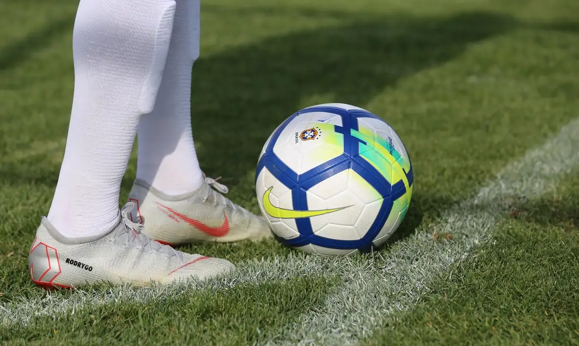Futebol brasileiro volta à cena com a chegada dos Estaduais em janeiro