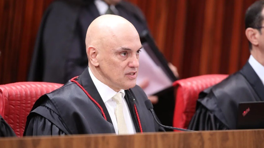 Alexandre de Moraes ameaça punir advogado de Daniel Silveira por pedir acesso à denúncia contra o ex-deputado