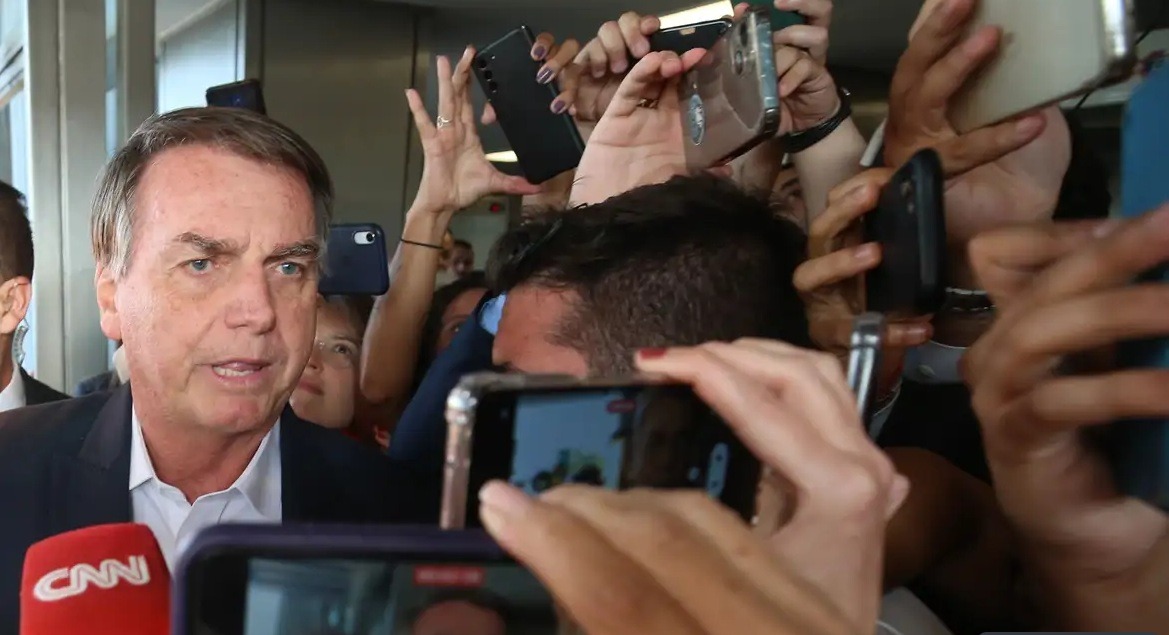 Moraes nega pedido de Bolsonaro para adiar depoimento à PF