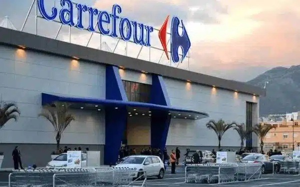 Carrefour fecha 123 lojas e tem prejuízo de R$ 565 milhões