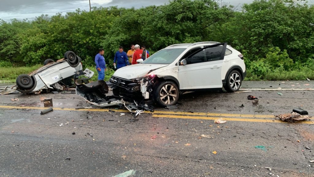 Duas pessoas morrem em grave acidente na BR-226, no interior do RN