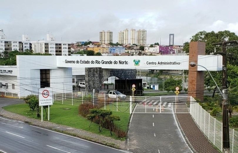 Governo do RN aciona STF para derrubar decisão do TCE que pode gerar aposentadoria em massa de servidores
