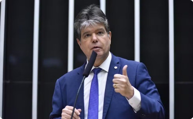 Deputado federal é condenado a 20 anos de prisão por fraude e peculato