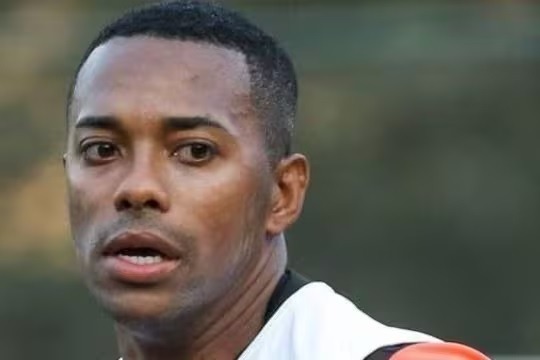 STJ marca data para decidir se Robinho cumpre pena no Brasil por estupro