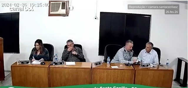 VÍDEO: Vereador diz que 'tomou umas cachaças' e interrompe sessão; ASSISTA
