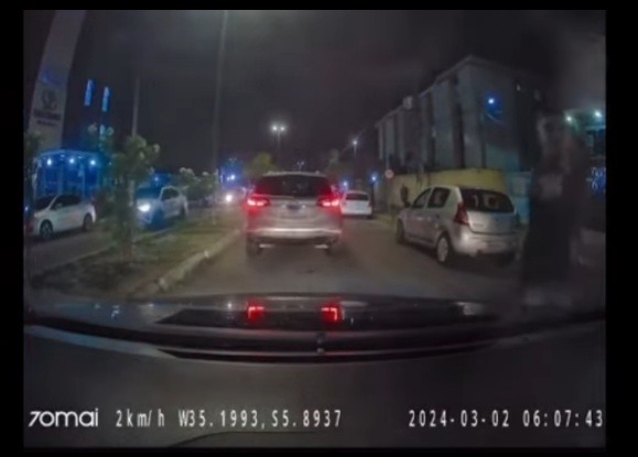 VÍDEO: Veja o momento em que homem sofre tentativa de assassinato em frente a colégio na Grande Natal