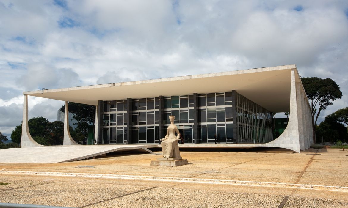 STF retoma julgamento sobre descriminalização do porte de drogas