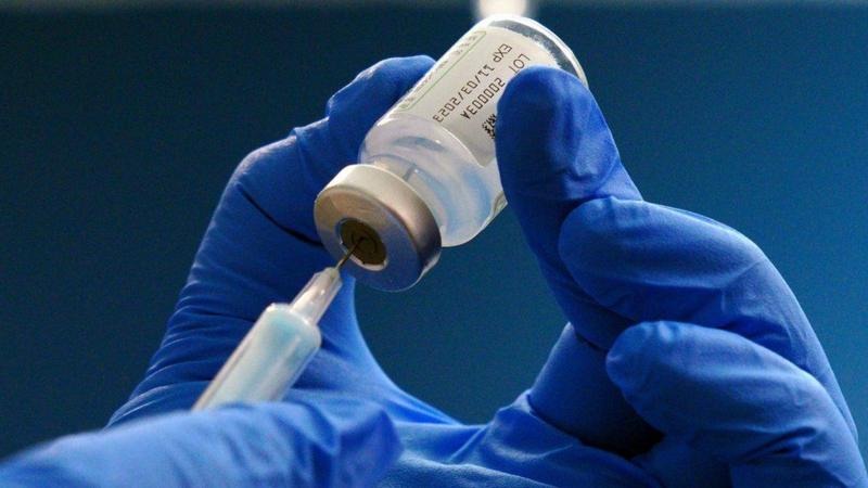 'Mais vacinado da história': o que aconteceu com homem que tomou 217 doses contra covid