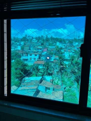 Tiro atinge janela de apartamento na zona Leste de Natal