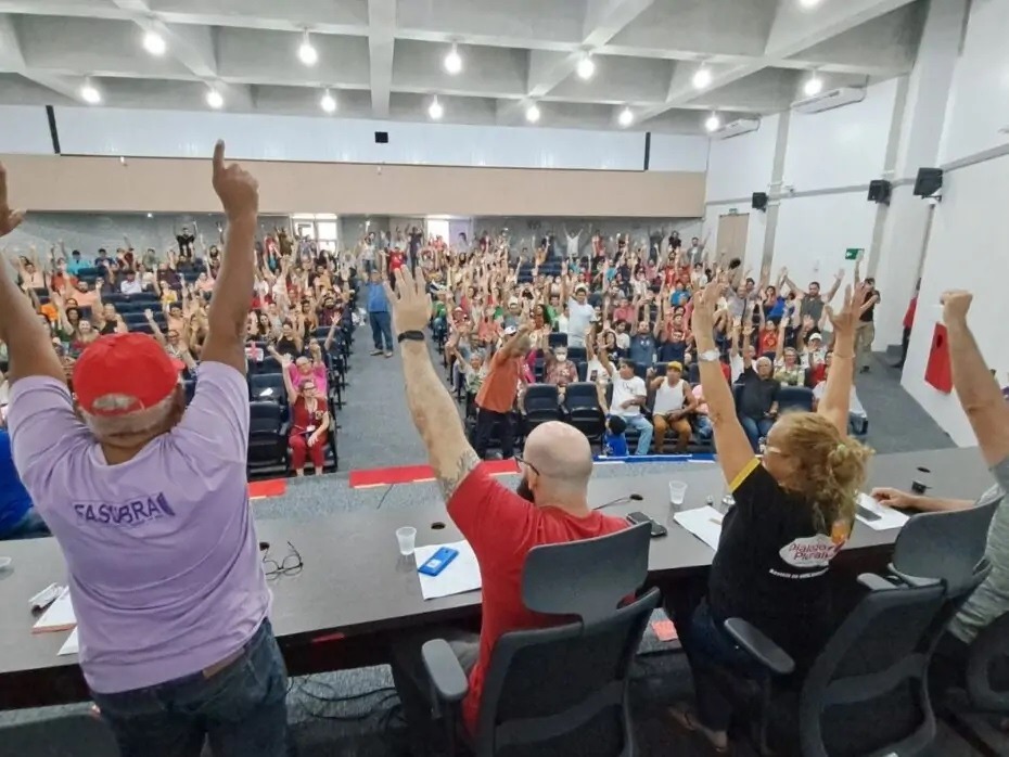 Servidores da UFRN decidem entrar em greve a partir de quinta (14) e cobram 30% de reajuste salarial