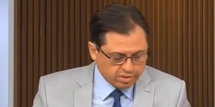 VÍDEO: Comentarista da Globonews reconhece que Bolsonaro não se metia na política da Petrobras e critica Lula