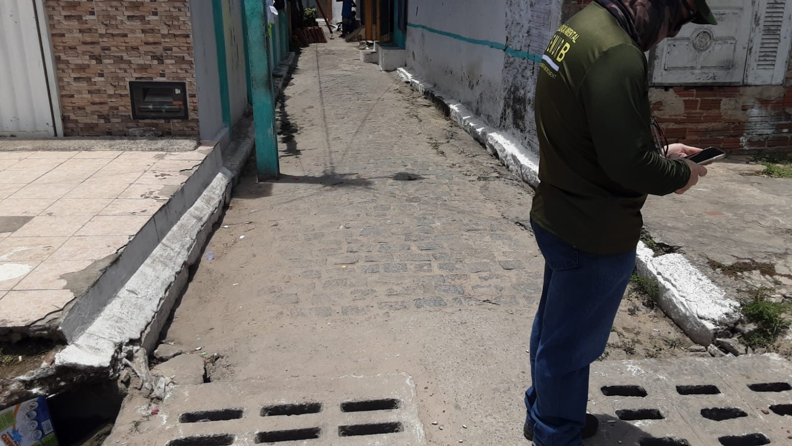 Fiscalização identifica lançamento irregular de água em lagoa na zona Leste de Natal