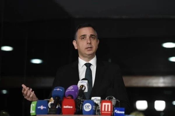 CCJ do Senado aprova PEC que criminaliza posse e porte de drogas