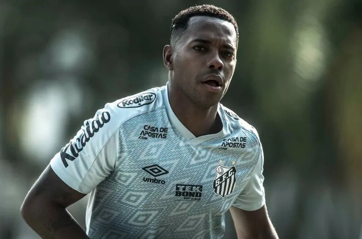 Robinho acusa Justiça da Itália de racismo e explica áudios com risadas