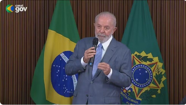 Em meio a queda na popularidade, Lula diz a ministros que governo vai 'ter que fazer muito mais'