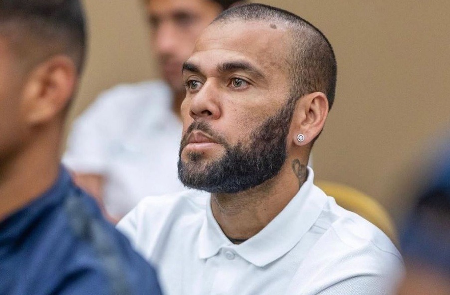 Daniel Alves solicita liberdade provisória na Espanha: "Não vou fugir"