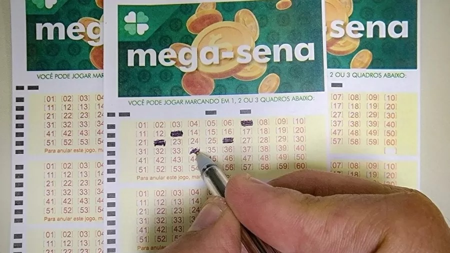 Mega-Sena acumula e próximo sorteio deve pagar R$ 120 milhões; veja dezenas sorteadas