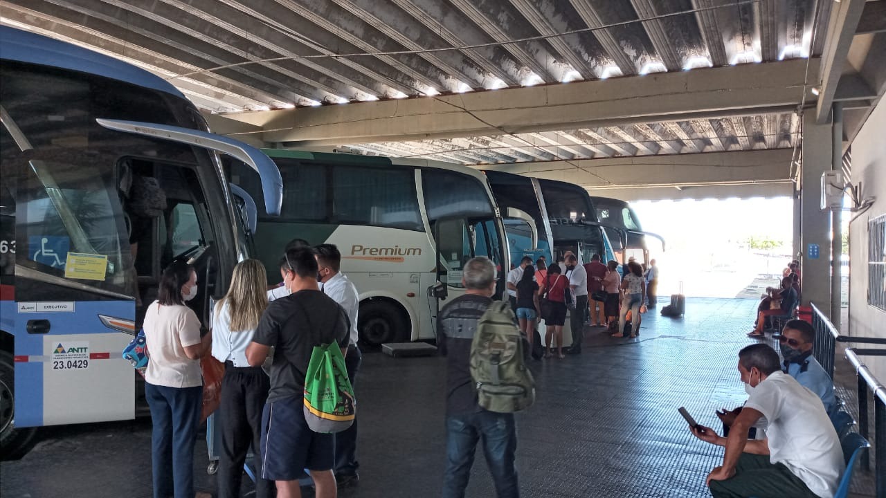 Após colapso em ponte na BR-304, linhas intermunicipais são suspensas; saiba quais